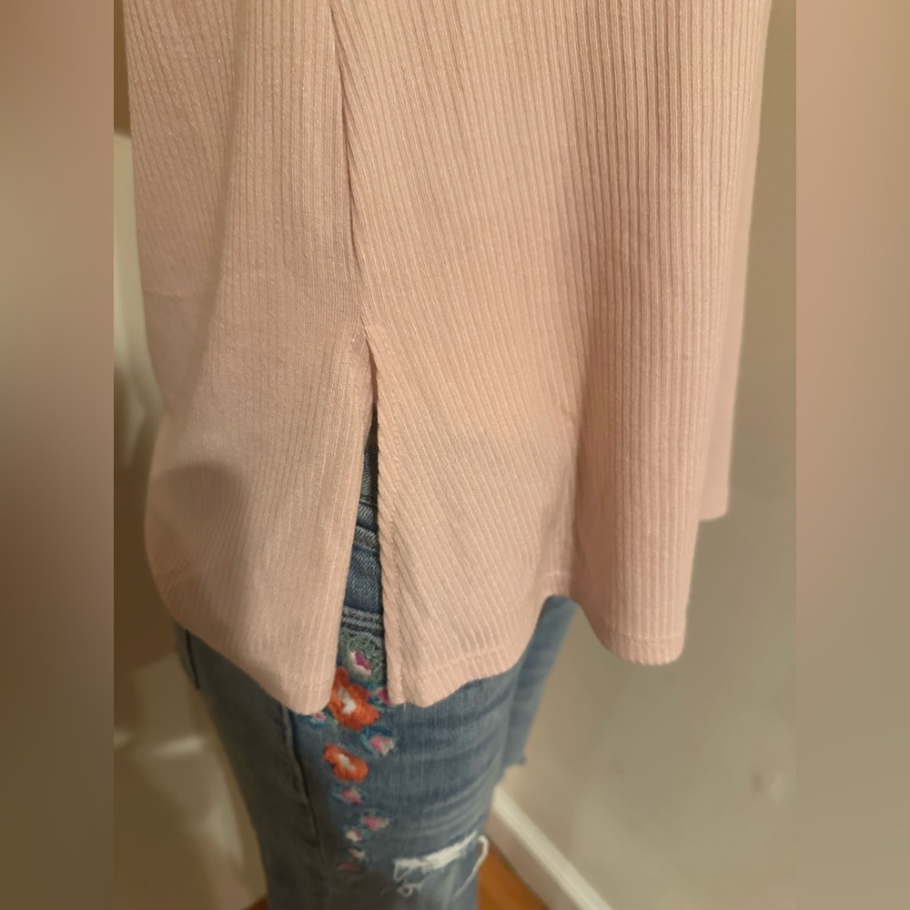 AEROPOSTALE Pale Pink Cold Shoulder Slits On Sides Light Material Sz XS/TP - Picture 8 of 14